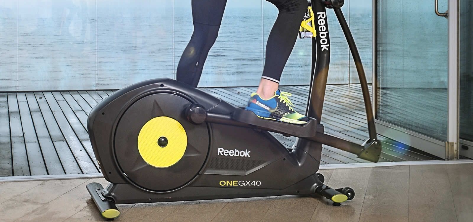 Crosstrainerin n&auml;ytt&ouml; & konsoli