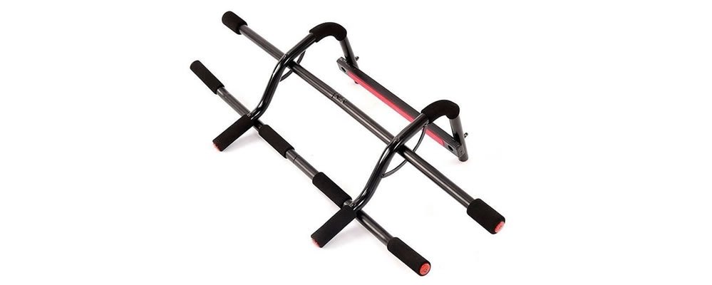 Monitoiminen leuanvetotanko