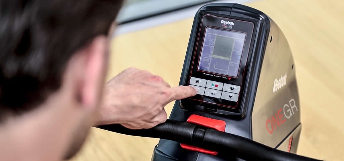 Soutulaitteen n&auml;ytt&ouml; & hallintakonsoli